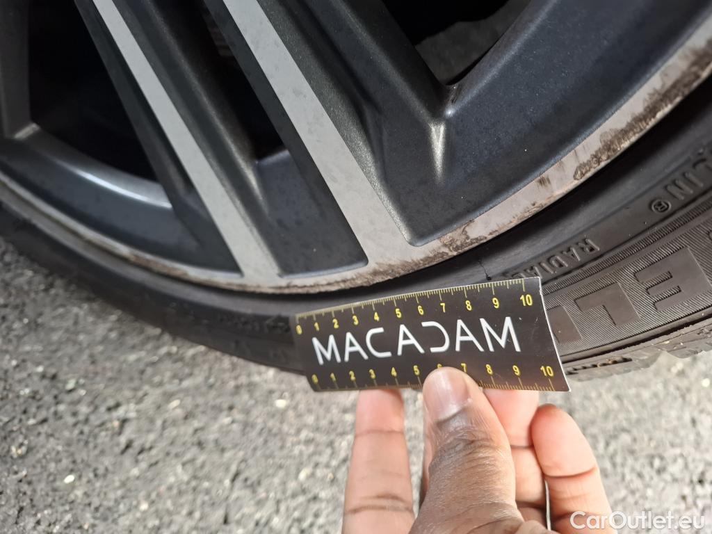  Bmw  Serie 1 Série 1 Berline 116 d Lounge 1.5 115CV BVA7 E6d #25