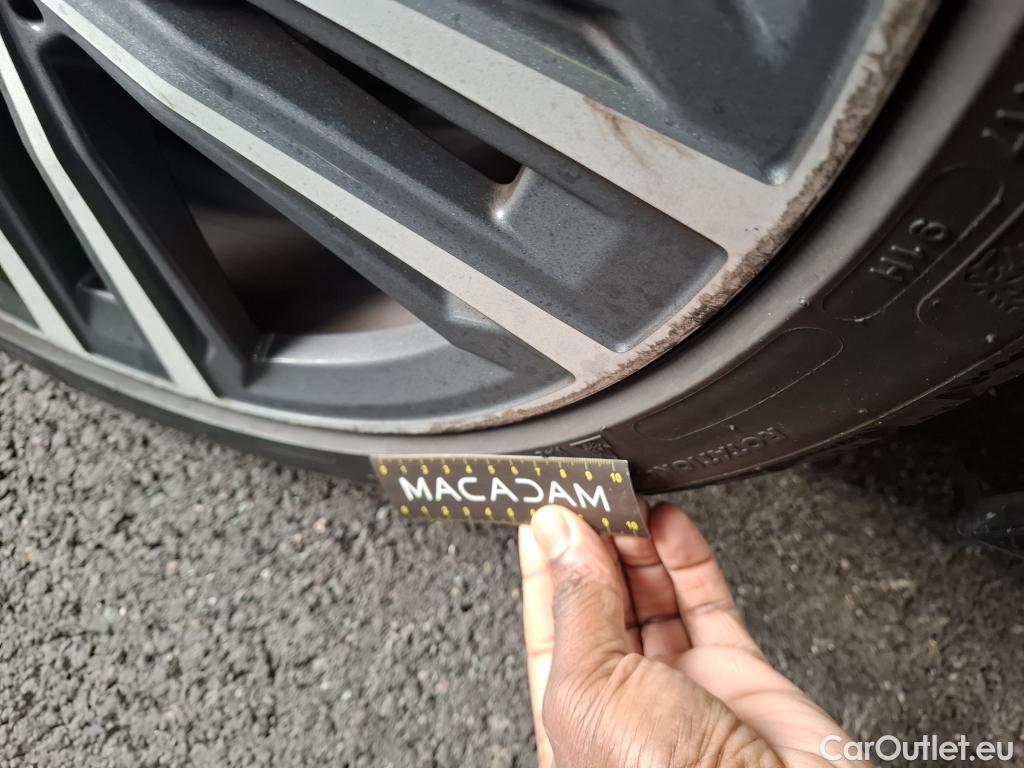  Bmw  Serie 1 Série 1 Berline 116 d Lounge 1.5 115CV BVA7 E6d #35