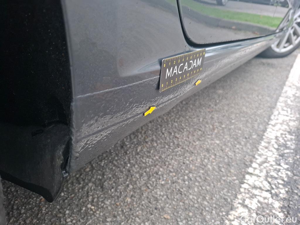  Audi  A3 AUDI  Sportback / 2016 / 5P / Berline 35 TFSI 150 COD S TRONIC BUSINESS LINE #4