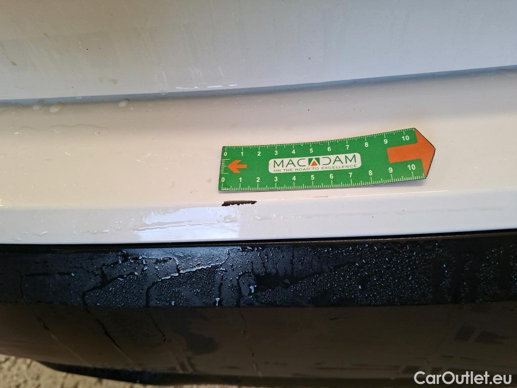  Citroen  C4  Berline Shine 1.2 PureTech 130CV BVM6 E6d #13