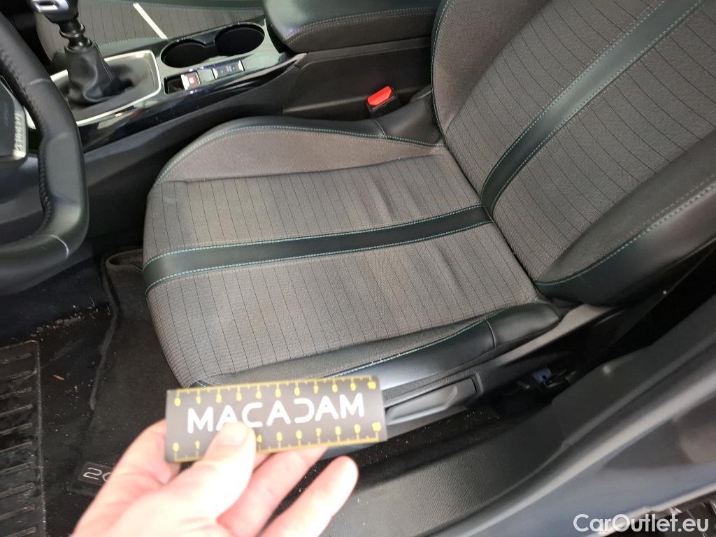  Peugeot  2008  Allure Business 1.5 HDi 110CV BVM6 E6d #17