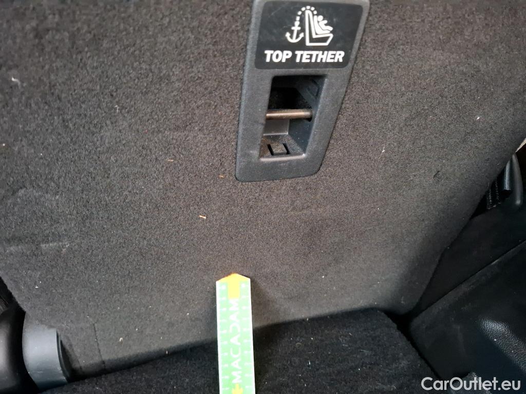  Ford  Kuga FORD  / 2019 / 5P / SUV 2.5 190 hybrid Flexifuel Pshift Titanium #16