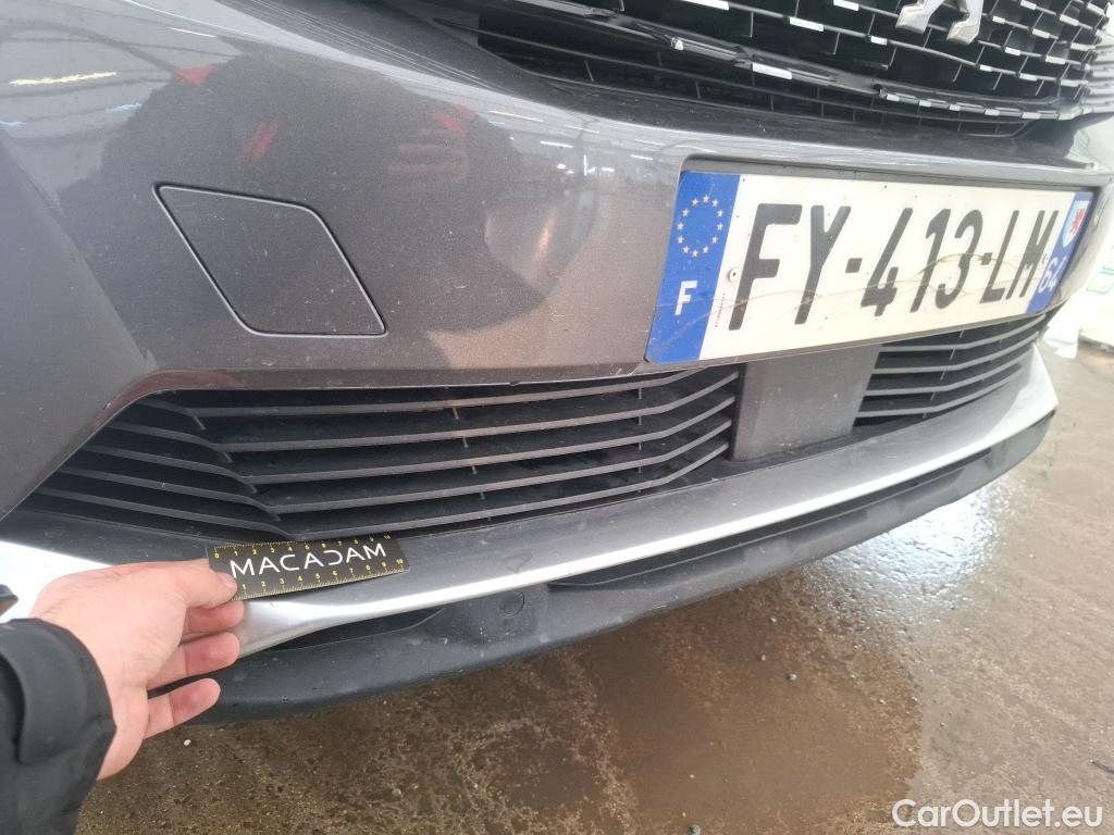  Peugeot  3008  Allure Pack 1.5 HDi 130CV BVA8 E6d #68