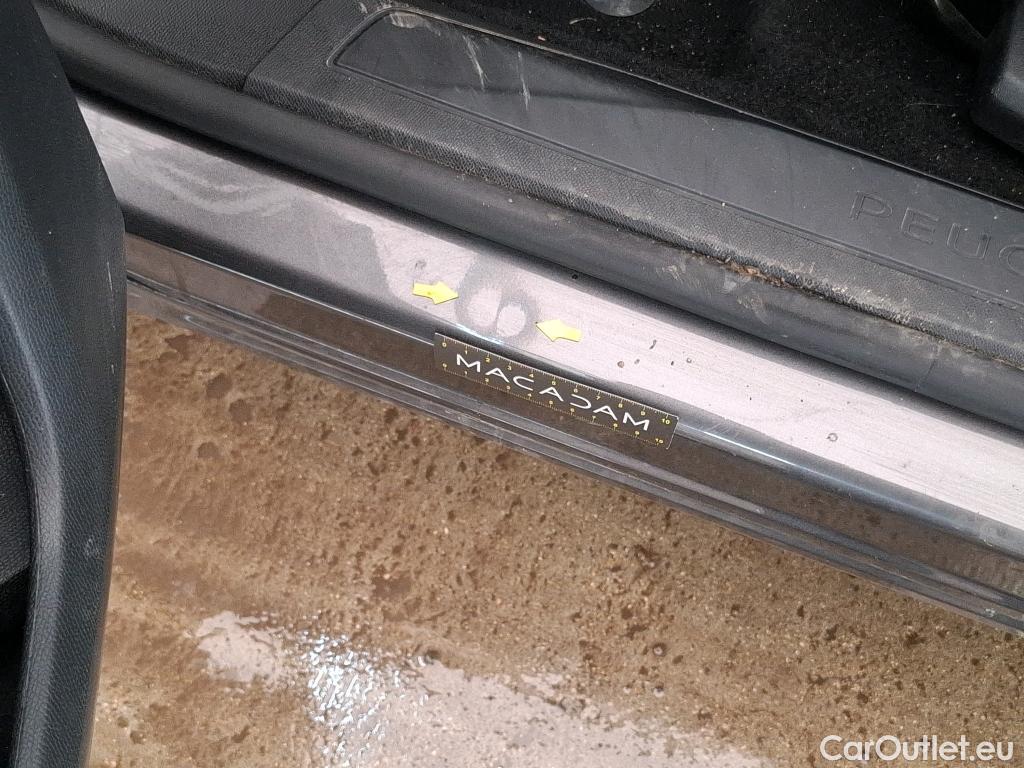  Peugeot  3008  Allure Pack 1.5 HDi 130CV BVA8 E6d #17