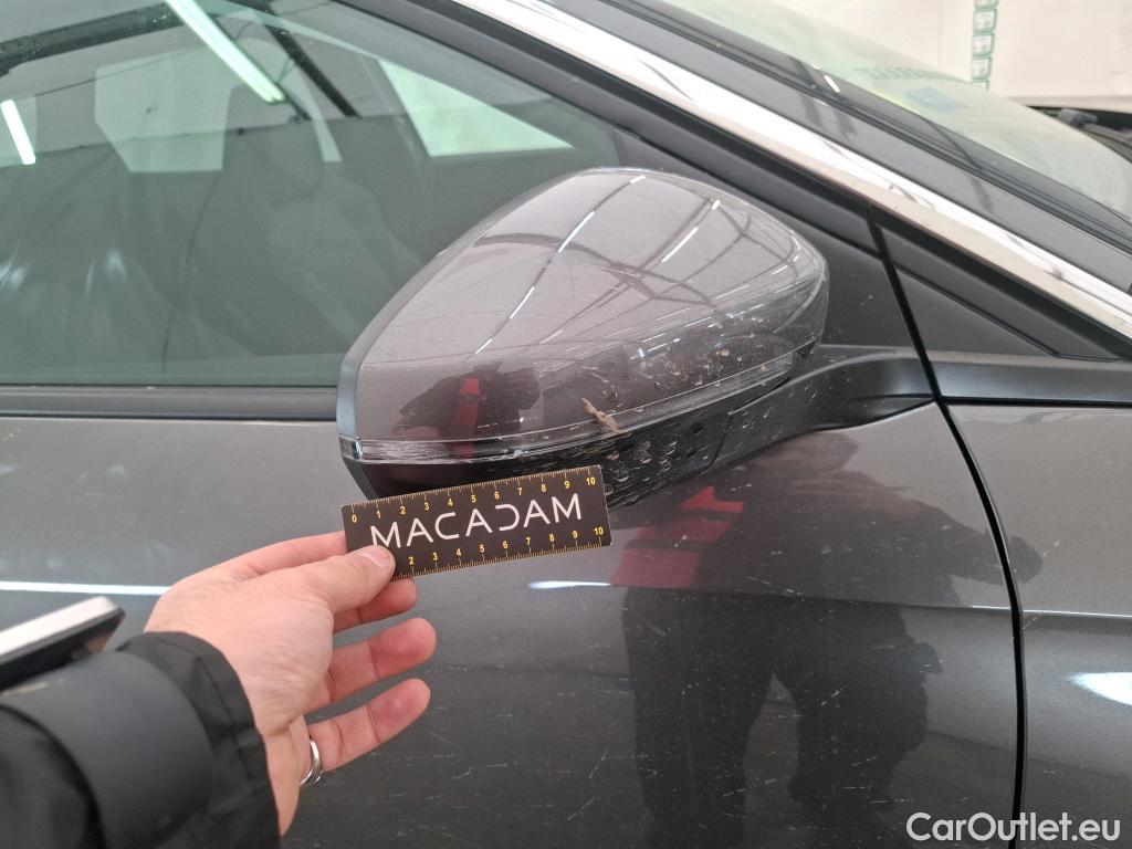  Peugeot  3008  Allure Pack 1.5 HDi 130CV BVA8 E6d #31