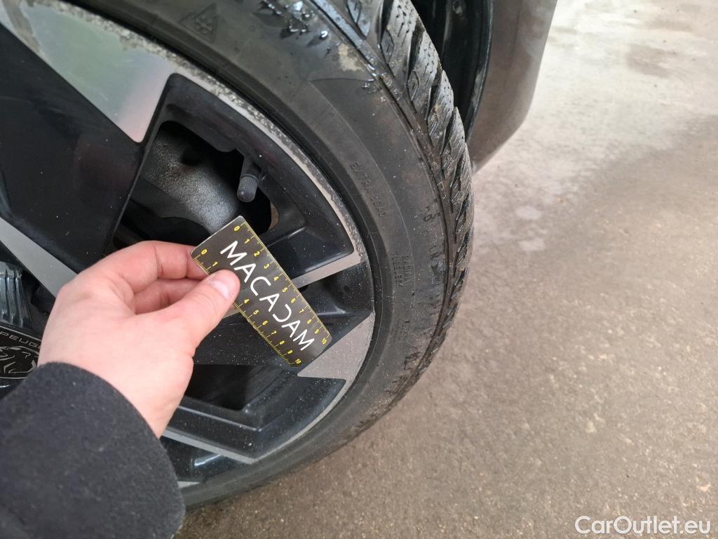  Peugeot  308  Allure Pack 1.2 PureTech 130CV BVA8 E6d #59