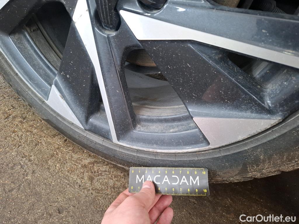  Peugeot  308  Allure Pack 1.2 PureTech 130CV BVA8 E6d #54