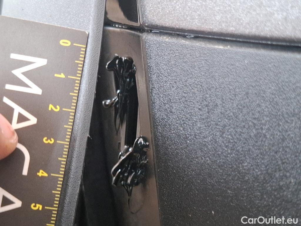  Peugeot  3008  Allure Pack 1.5 HDi 130CV BVA8 E6d #28