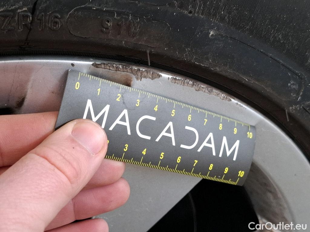  Volkswagen  Golf  VOLKSWAGEN / 2020 / 5P / Berline 2.0 TDI SCR 150 DSG7 Life Busi 1st #2