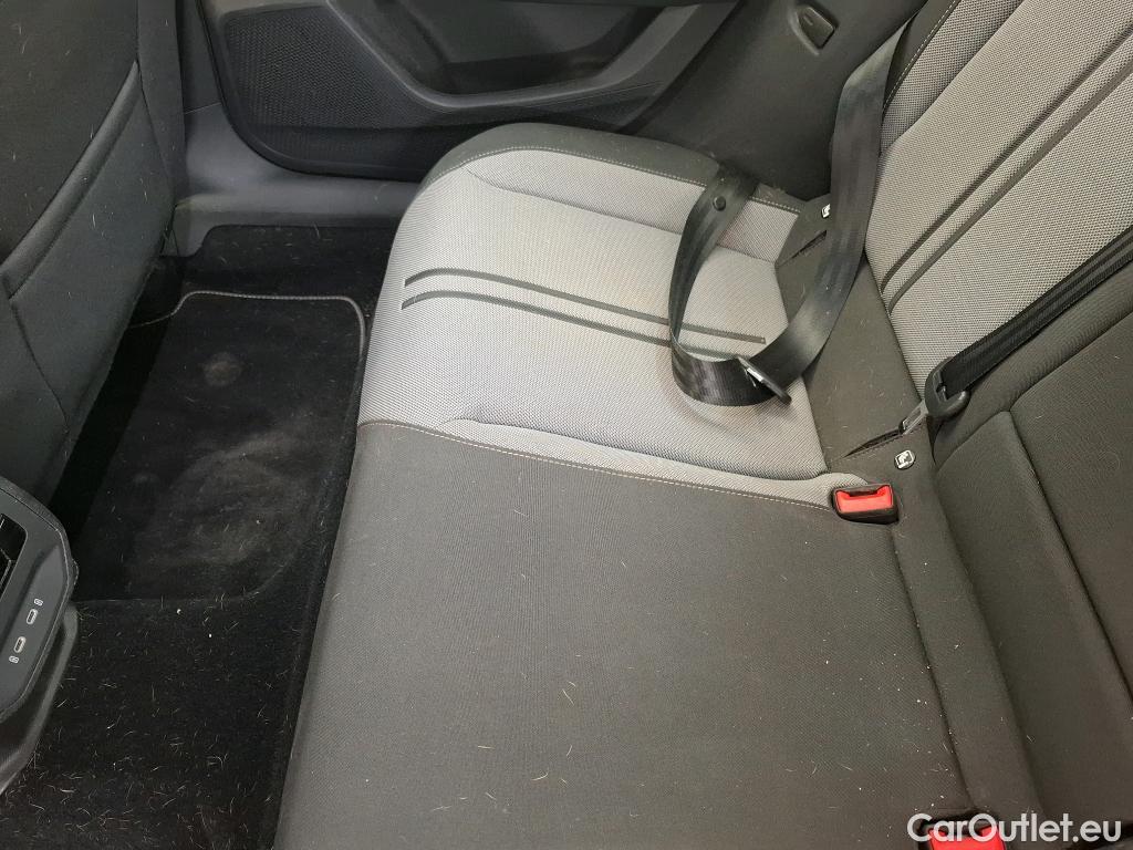  Seat  Leon SEAT  Sportstourer / 2020 / 5P / Break 1.0 eTSI 110 DSG S&S Style Business #71