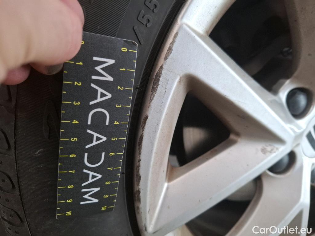  Seat  Leon SEAT  Sportstourer / 2020 / 5P / Break 1.0 eTSI 110 DSG S&S Style Business #40