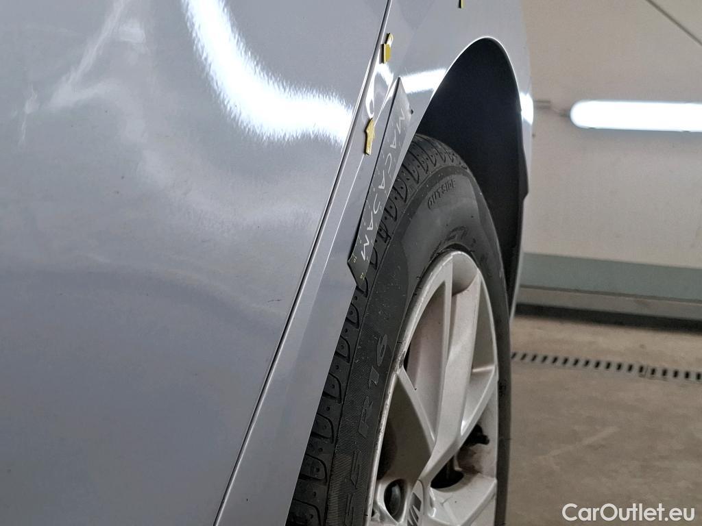  Seat  Leon SEAT  Sportstourer / 2020 / 5P / Break 1.0 eTSI 110 DSG S&S Style Business #63