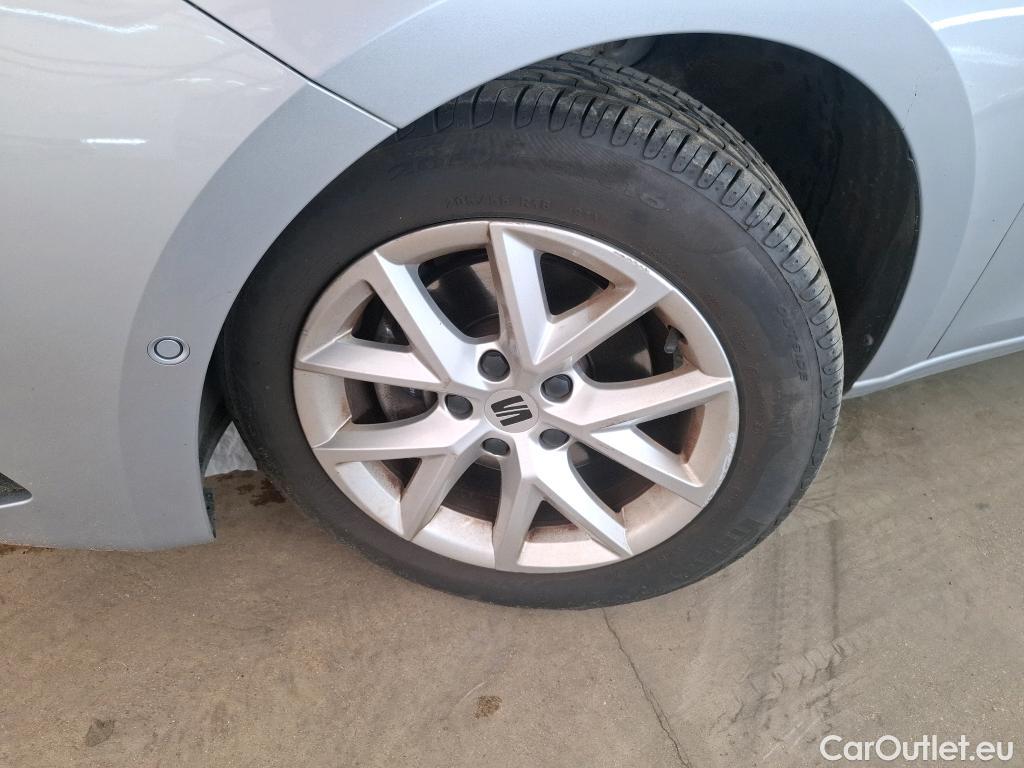  Seat  Leon SEAT  Sportstourer / 2020 / 5P / Break 1.0 eTSI 110 DSG S&S Style Business #32