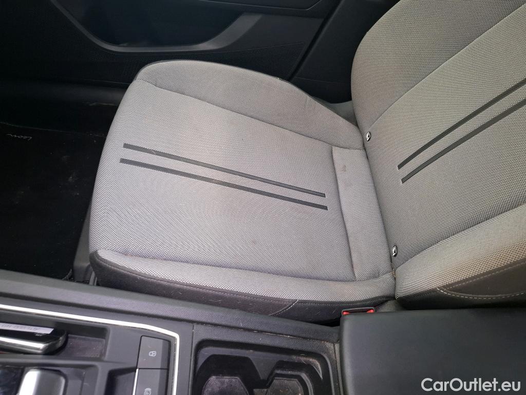  Seat  Leon SEAT  Sportstourer / 2020 / 5P / Break 1.0 eTSI 110 DSG S&S Style Business #76