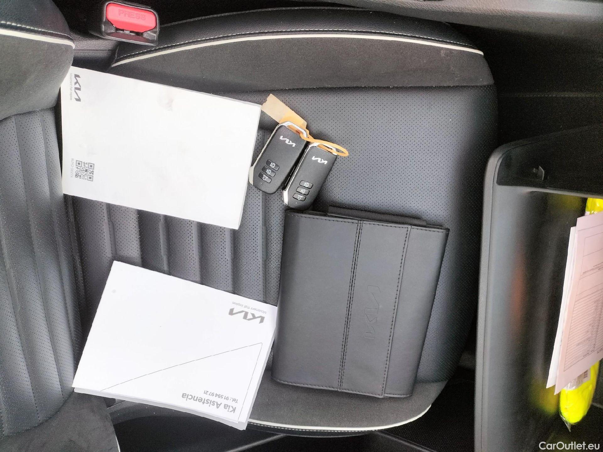  KIA  Sportage KIA  / 2022 / 5P / todoterreno 1.6 T-GDi HEV 171kW (230CV) GT-line 4X2 #1