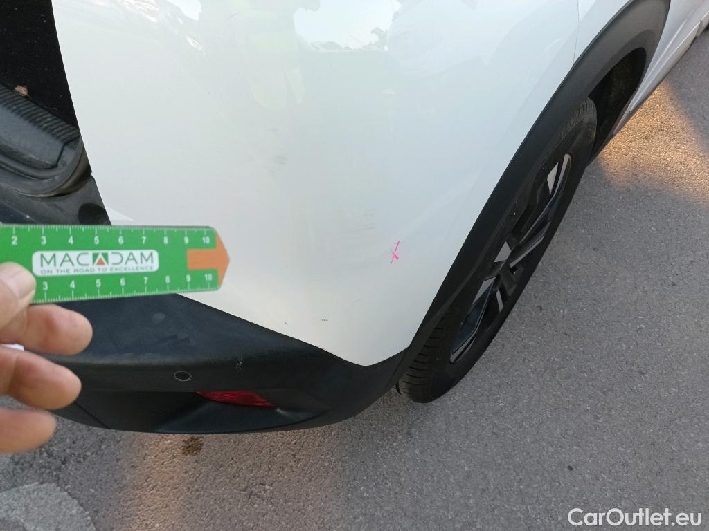  Peugeot  2008 PEUGEOT  / 2019 / 5P / todoterreno Allure BlueHDI 81kW (110CV) #17