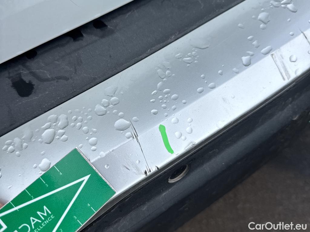  Peugeot  2008 PEUGEOT  / 2019 / 5P / todoterreno Allure BlueHDI 81kW (110CV) #23