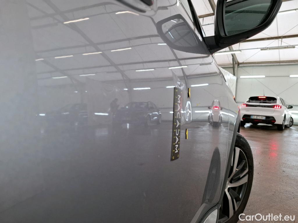  Peugeot  3008 PEUGEOT  / 2020 / 5P / SUV 1.6 HYBRID 225 E-EAT8 ROADTRIP(SP) #2