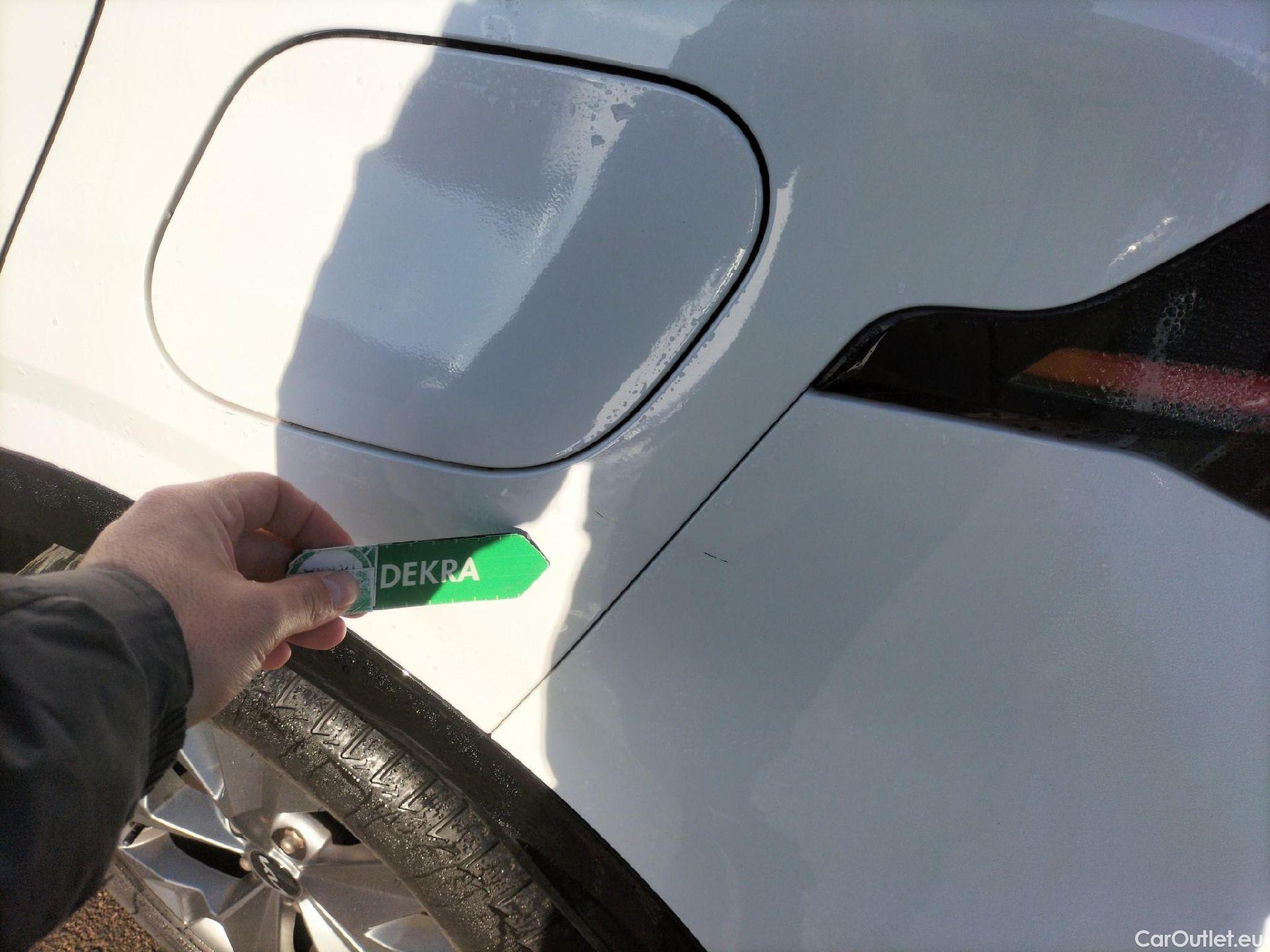  KIA  Sportage KIA  / 2022 / 5P / todoterreno 1.6 T-GDi HEV 171kW (230CV) GT-line 4X2 #32