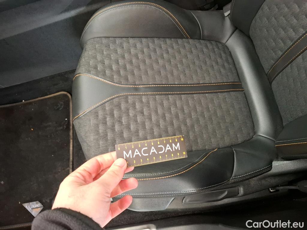  Peugeot  3008 PEUGEOT  / 2020 / 5P / SUV 1.6 HYBRID 225 E-EAT8 ROADTRIP(SP) #20