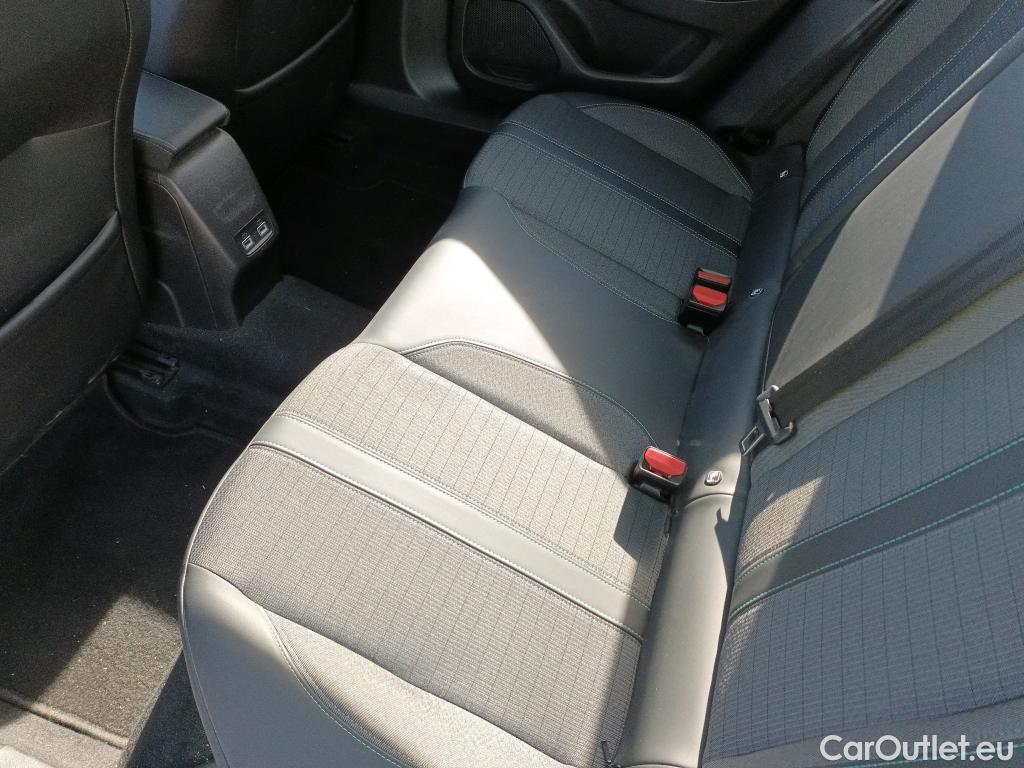  Peugeot  2008 PEUGEOT  / 2019 / 5P / todoterreno Allure Pack BlueHDI 81kW (110CV) #17