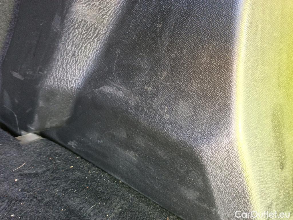  Peugeot  2008 PEUGEOT  / 2019 / 5P / todoterreno Allure Pack BlueHDI 81kW (110CV) #8