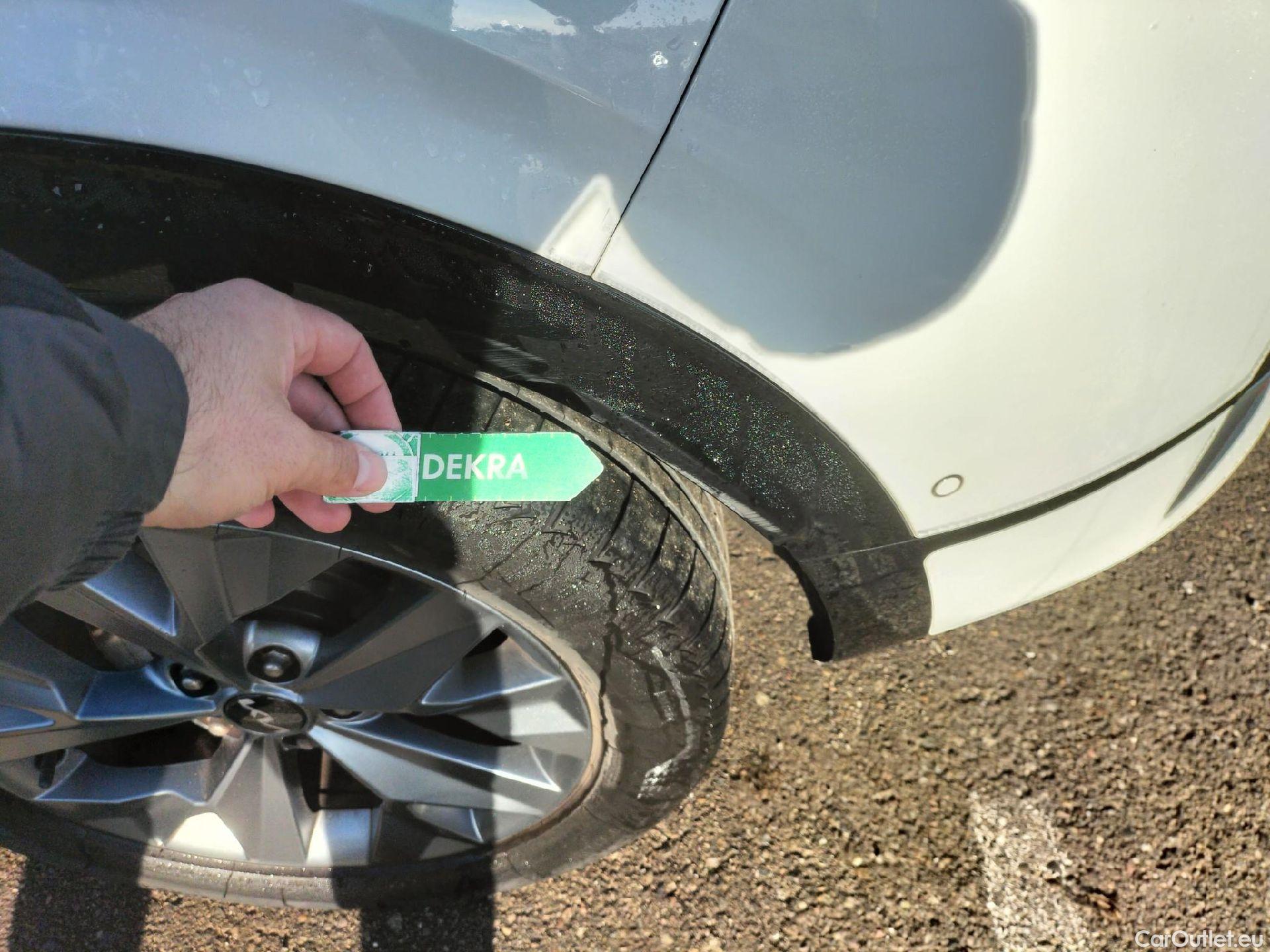  KIA  Sportage KIA  / 2022 / 5P / todoterreno 1.6 T-GDi HEV 171kW (230CV) GT-line 4X2 #30