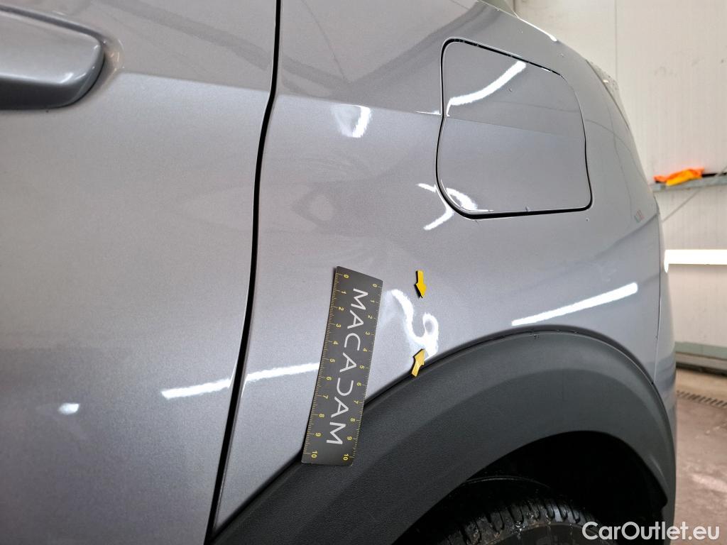  Peugeot  3008 PEUGEOT  / 2020 / 5P / SUV 1.6 HYBRID 225 E-EAT8 ROADTRIP(SP) #18