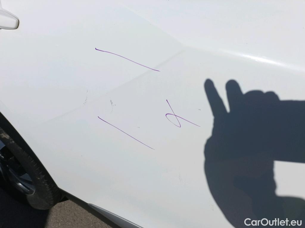  Peugeot  2008 PEUGEOT  / 2019 / 5P / todoterreno Allure Pack BlueHDI 81kW (110CV) #6