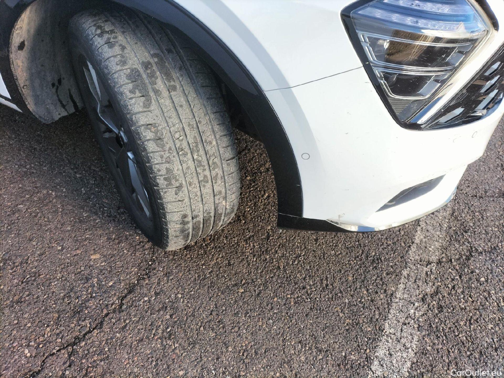  KIA  Sportage KIA  / 2022 / 5P / todoterreno 1.6 T-GDi HEV 171kW (230CV) GT-line 4X2 #2