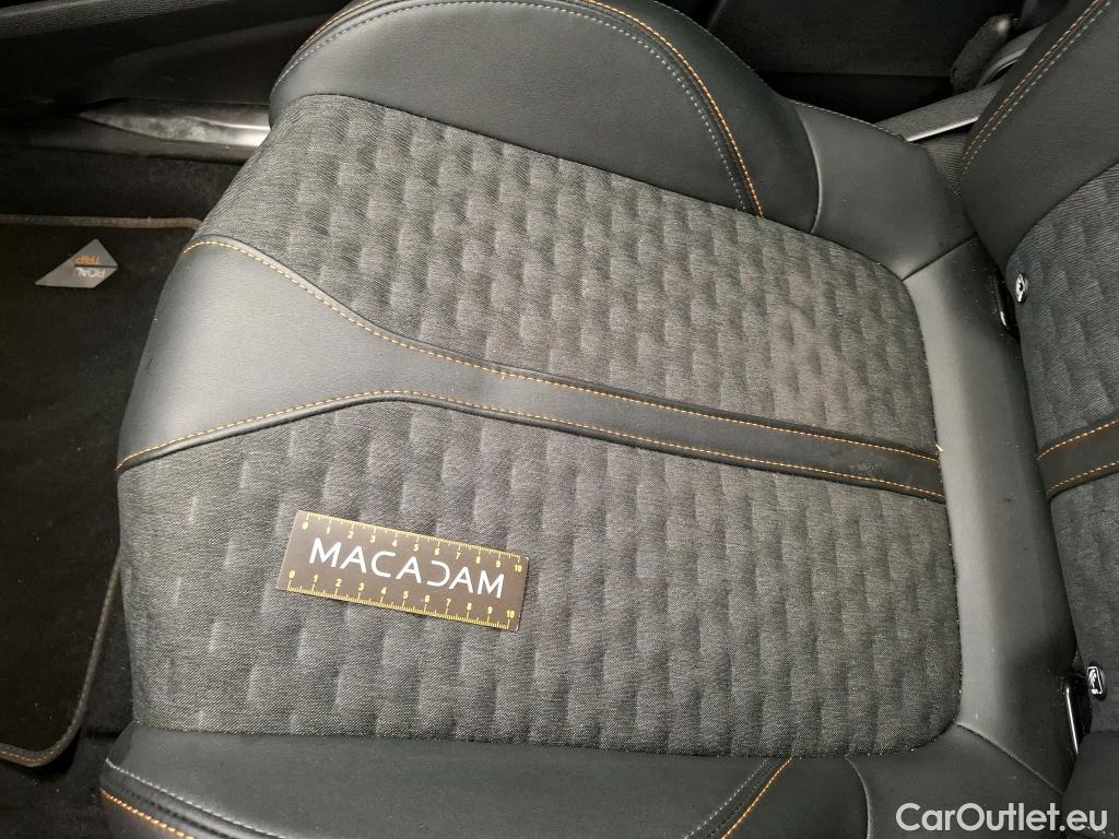  Peugeot  3008 PEUGEOT  / 2020 / 5P / SUV 1.6 HYBRID 225 E-EAT8 ROADTRIP(SP) #19