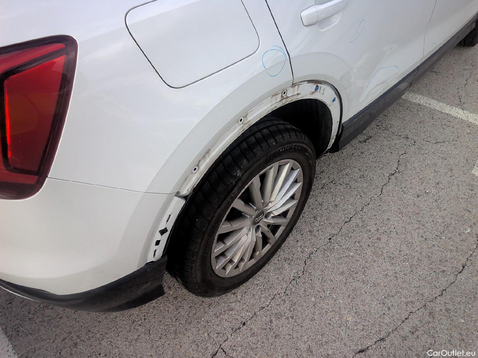  Audi  Q2 AUDI  / 2016 / 5P / todoterreno Design 30 TFSI 85kW (116CV) #25