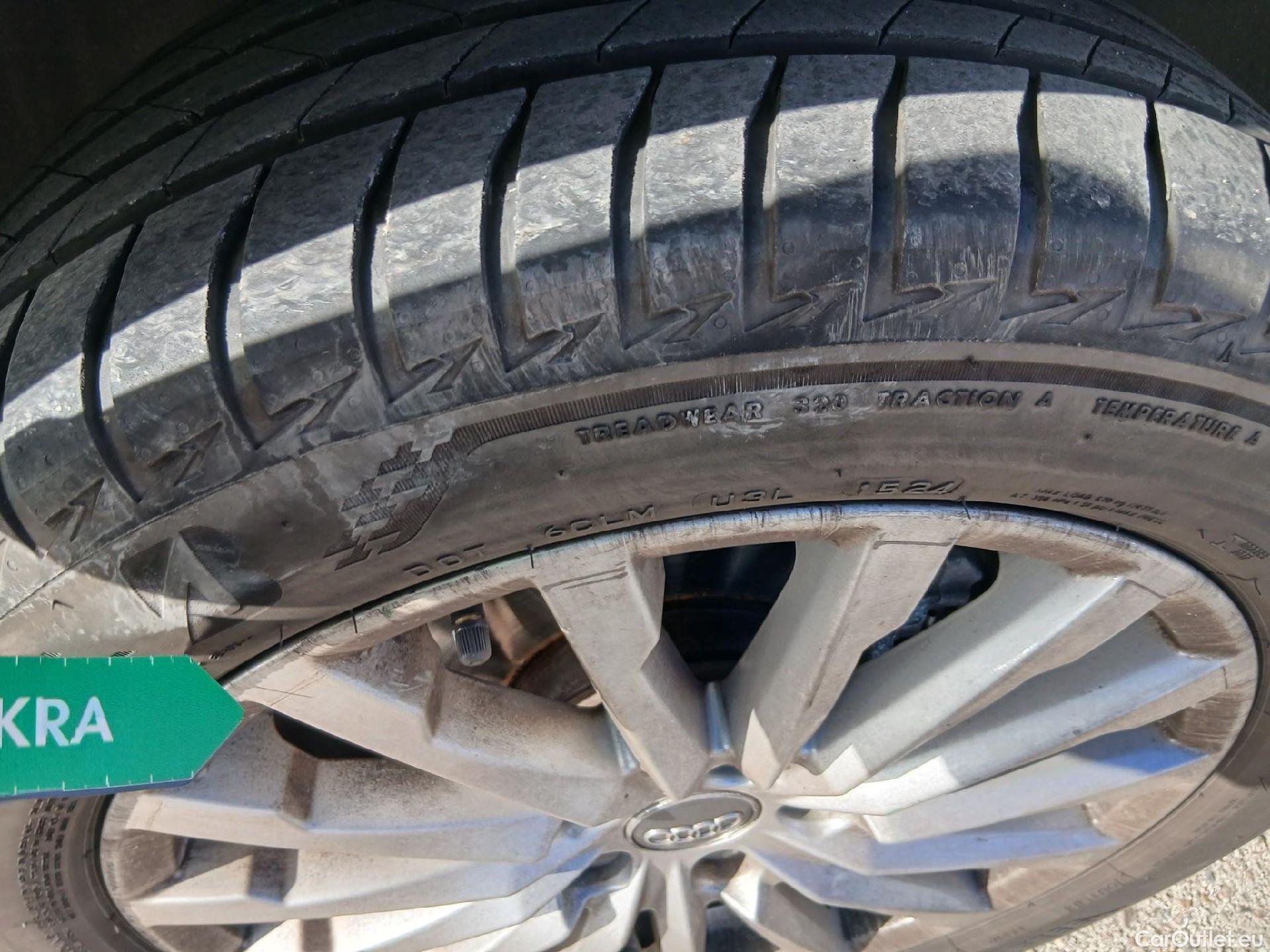  Audi  Q2 AUDI  / 2016 / 5P / todoterreno Design 30 TFSI 85kW (116CV) #7