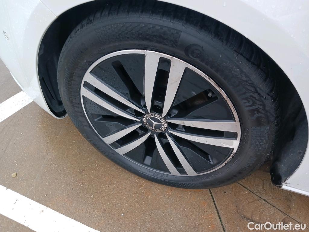  Mercedes  A-Klasse MERCEDES-BENZ Clase A / 2018 / 5P / berlina con portón A 180 d #1