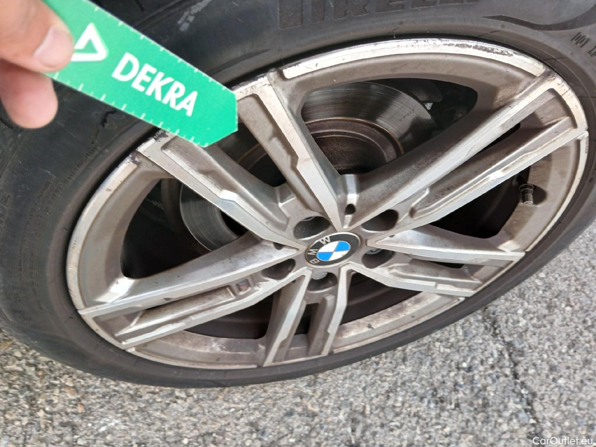  Bmw  Serie 1 BMW  / 2019 / 5P / berlina con portón 118i #20