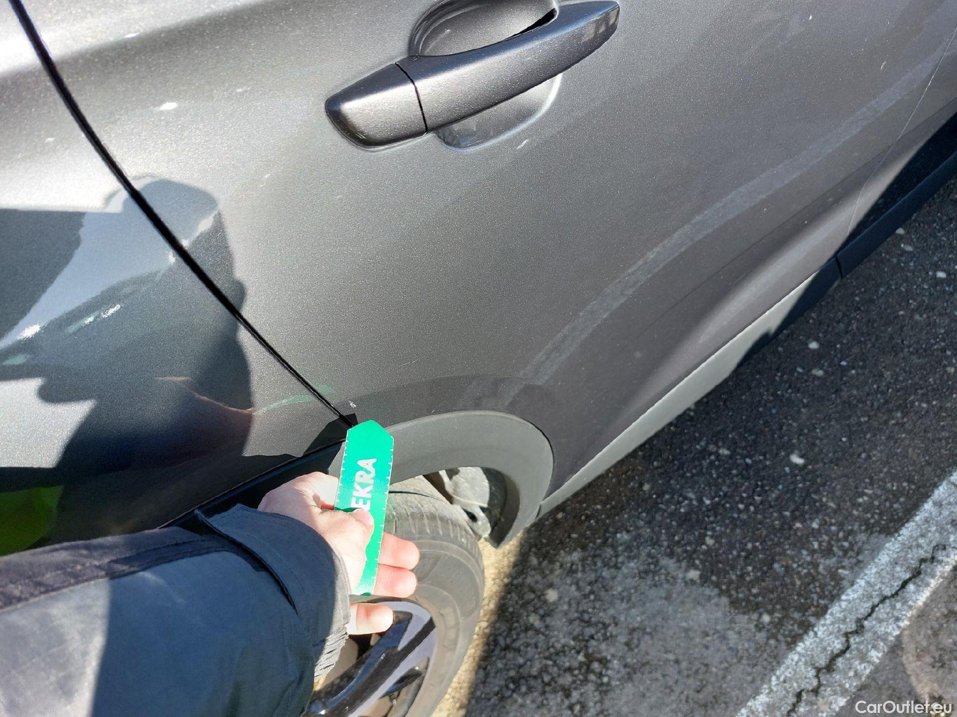  DS  DS7 DS DS 7 Crossback / 2017 / 5P / todoterreno BlueHDi DE 96kW (130CV) Auto. CHIC (AC) #9