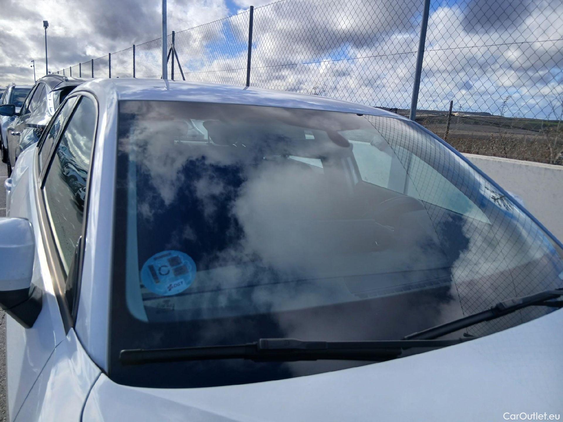  Audi  Q2 AUDI  / 2016 / 5P / todoterreno Design 30 TFSI 85kW (116CV) #9