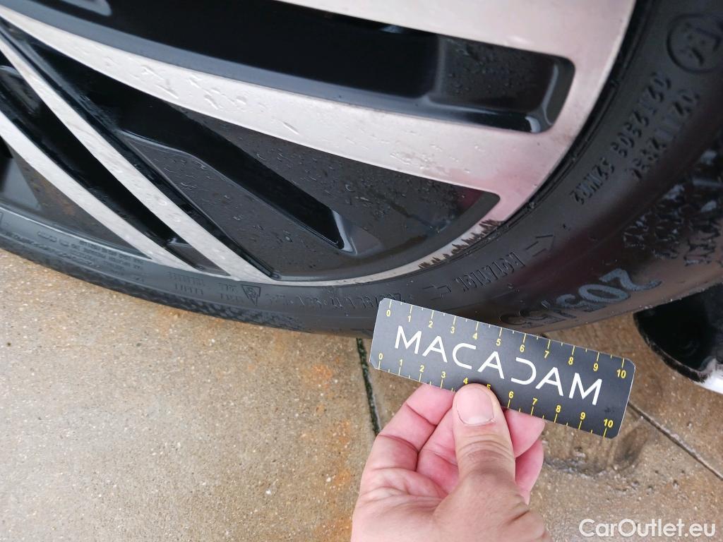  Mercedes  A-Klasse MERCEDES-BENZ Clase A / 2018 / 5P / berlina con portón A 180 d #2