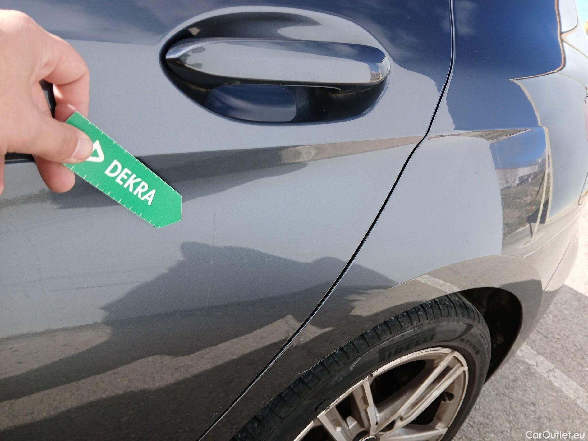  Bmw  Serie 1 BMW  / 2019 / 5P / berlina con portón 118i #15