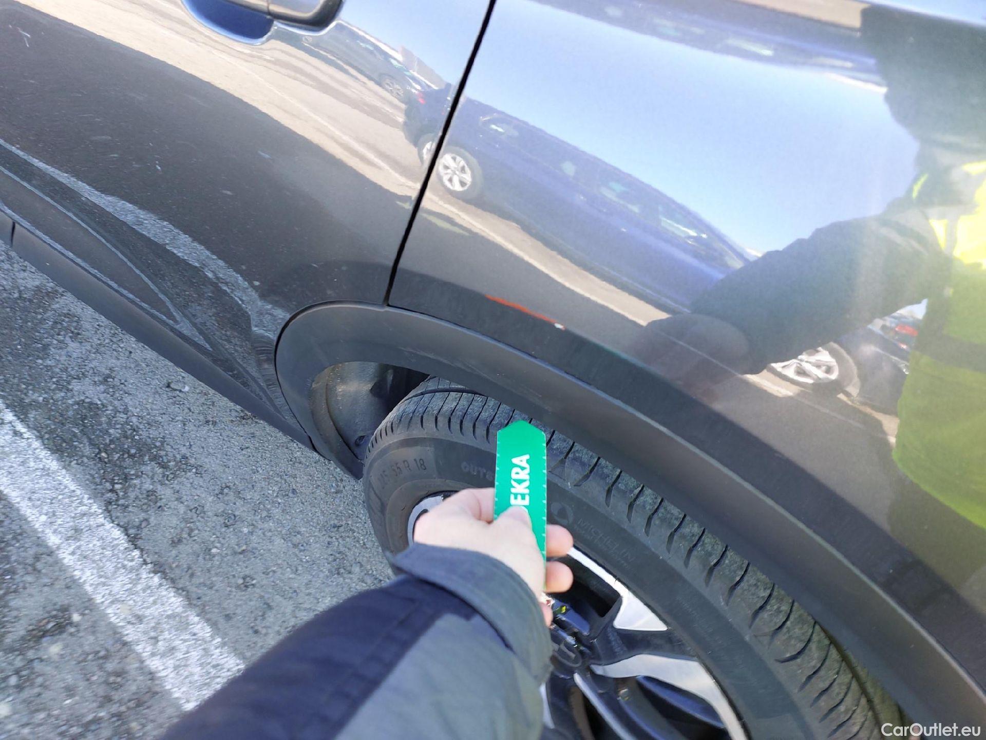  DS  DS7 DS DS 7 Crossback / 2017 / 5P / todoterreno BlueHDi DE 96kW (130CV) Auto. CHIC (AC) #6