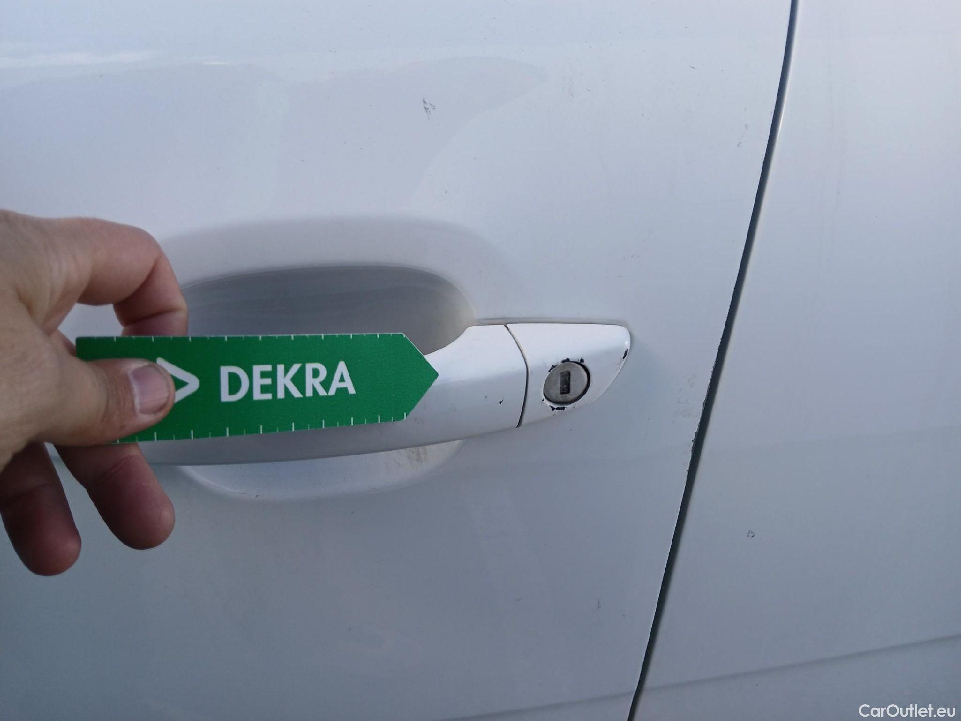  Citroen  C3 CITROEN  / 2020 / 5P / berlina con portón BlueHDi 75KW (100CV) S&S Live Pack #13