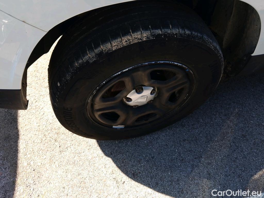  Dacia  Duster DACIA  / 2018 / 5P / todoterreno Essential Blue dCi 85kW (115CV) 4X4 #31