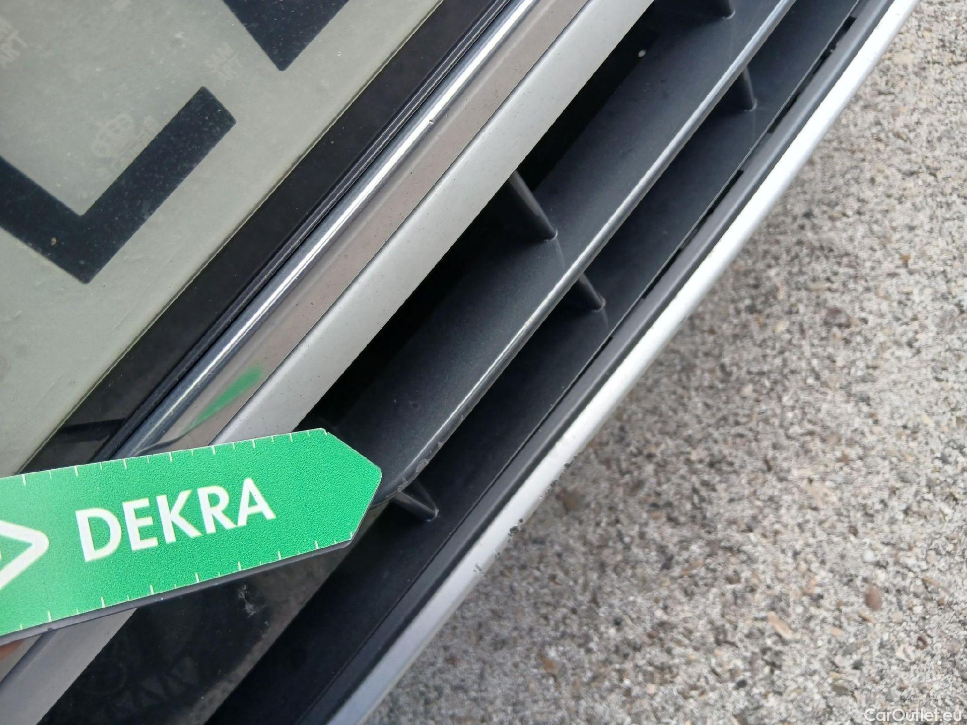  Audi  Q2 AUDI  / 2016 / 5P / todoterreno Design 30 TFSI 85kW (116CV) #14