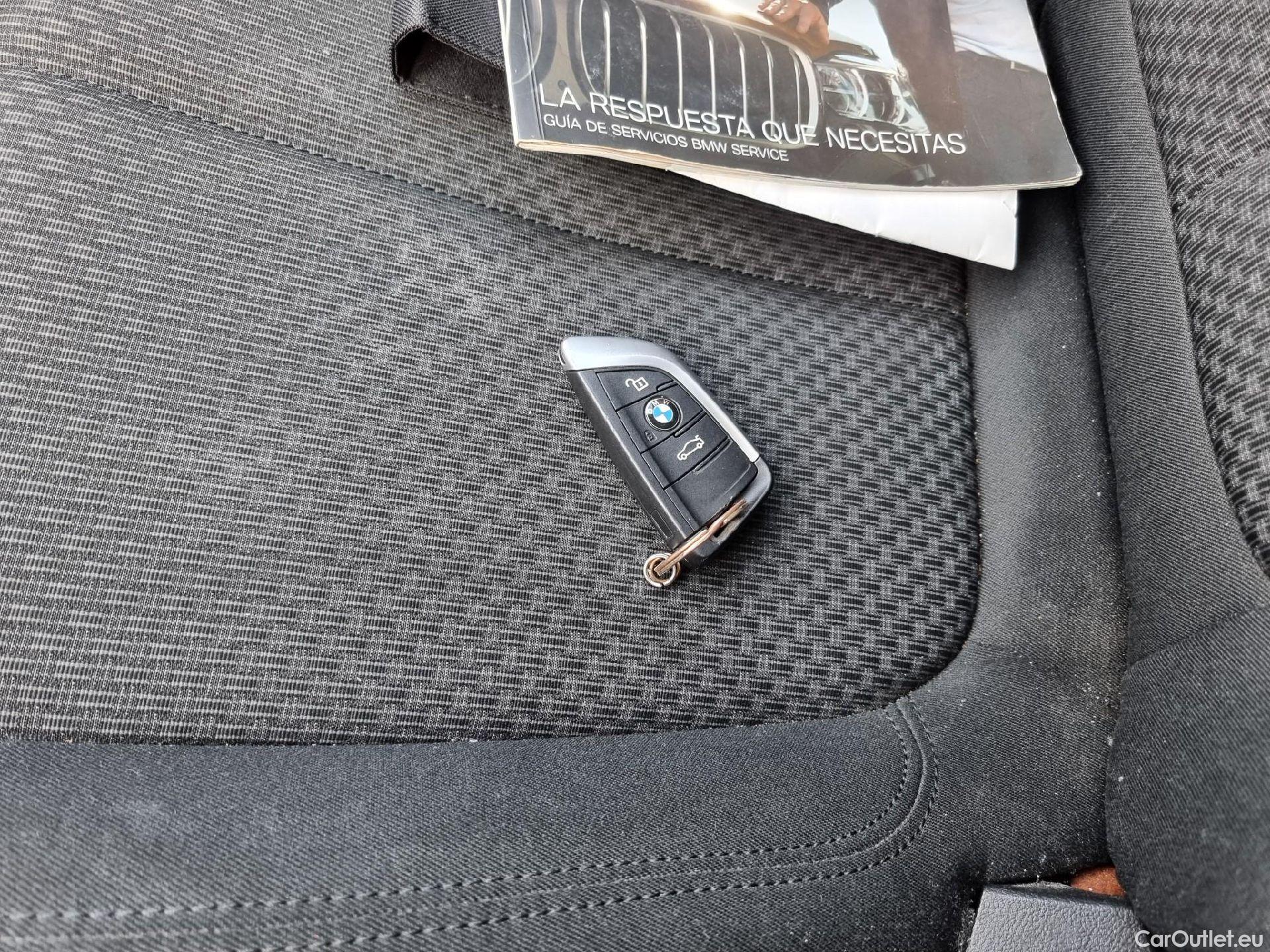  Bmw  X1 BMW  / 2019 / 5P / todoterreno sDrive18dA Corporate #1