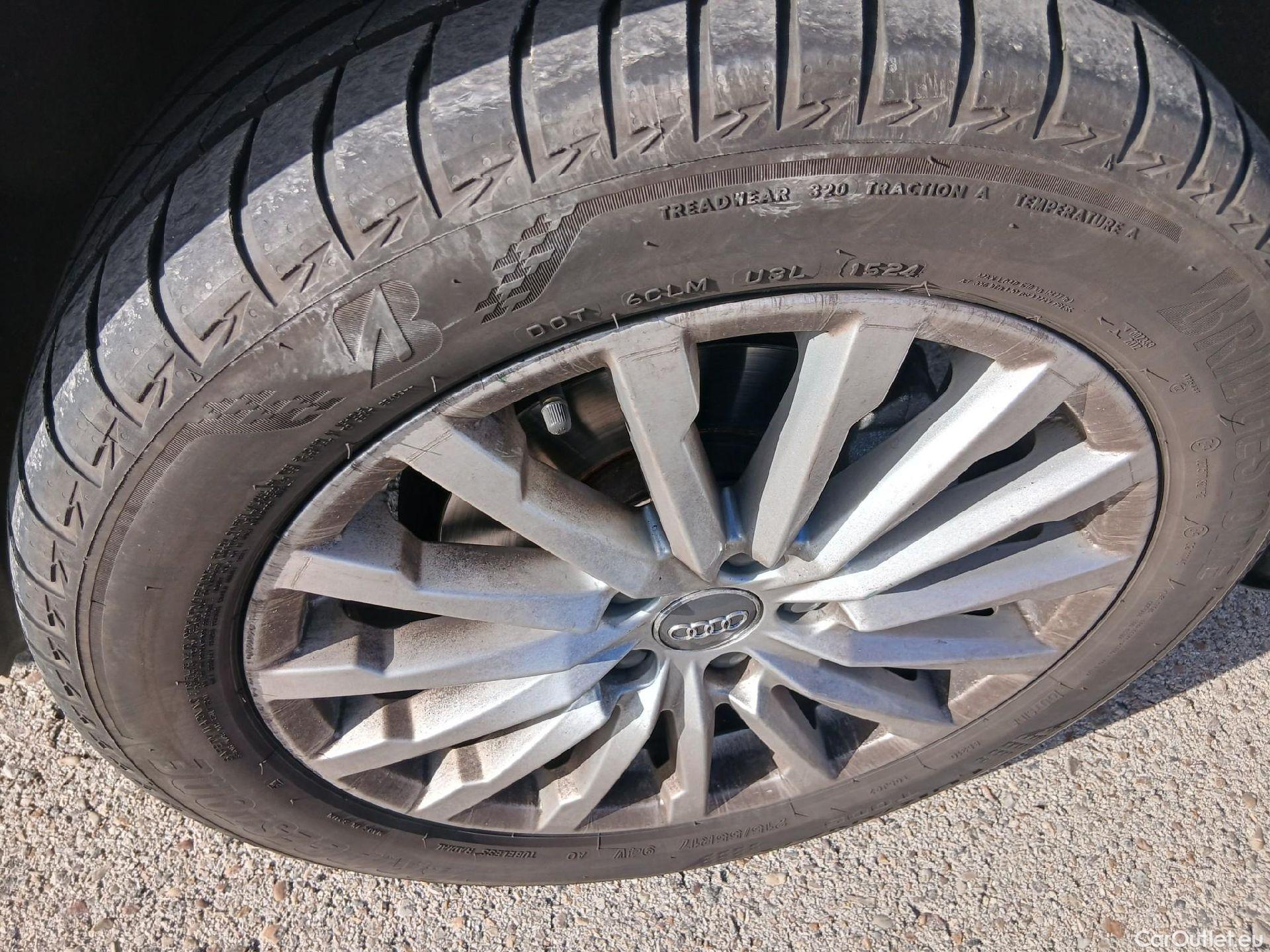  Audi  Q2 AUDI  / 2016 / 5P / todoterreno Design 30 TFSI 85kW (116CV) #8