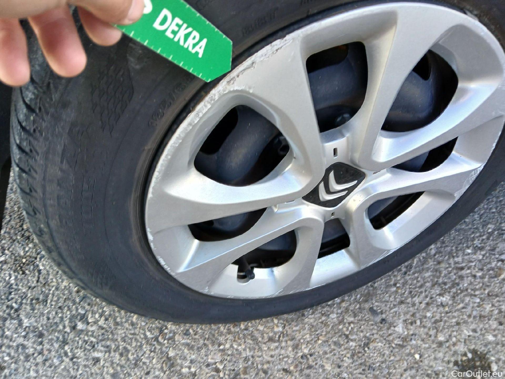  Citroen  C3 CITROEN  / 2020 / 5P / berlina con portón BlueHDi 75KW (100CV) S&S Live Pack #30