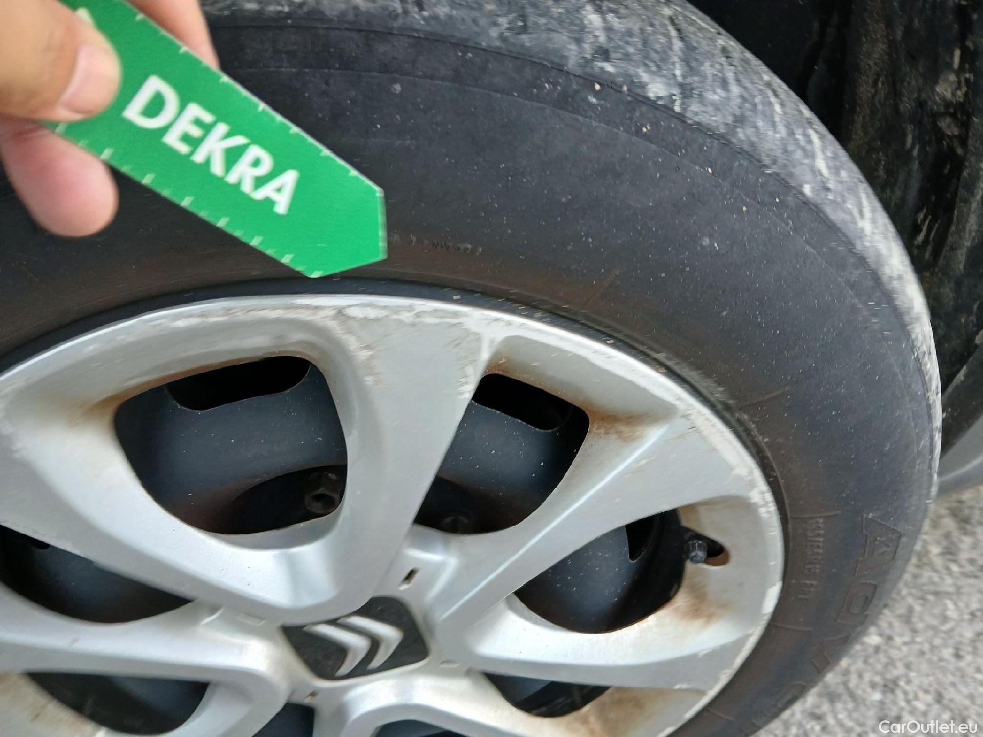  Citroen  C3 CITROEN  / 2020 / 5P / berlina con portón BlueHDi 75KW (100CV) S&S Live Pack #8