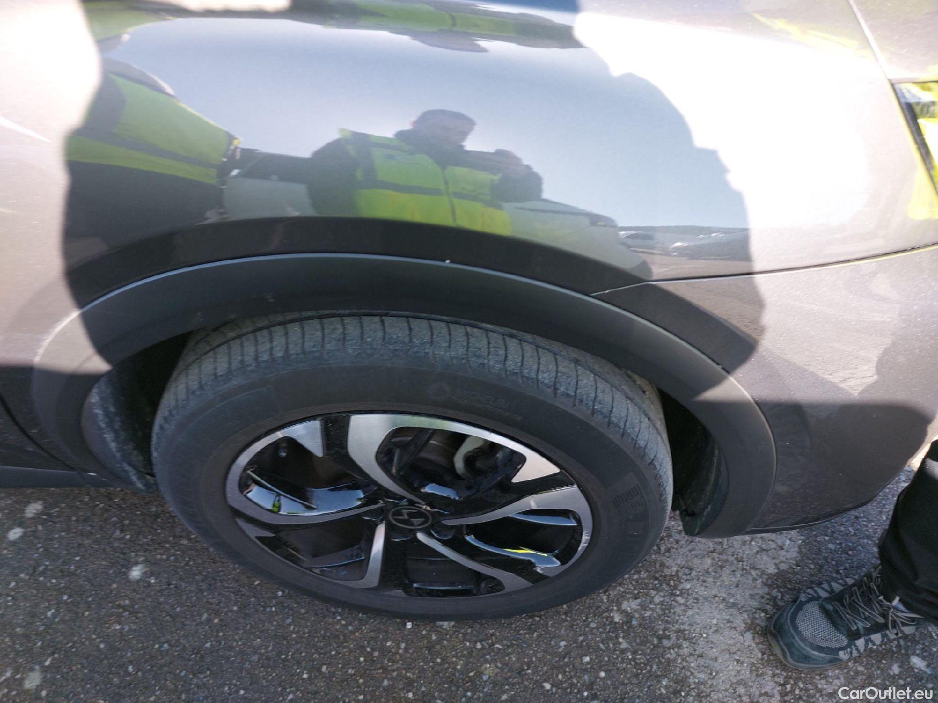  DS  DS7 DS DS 7 Crossback / 2017 / 5P / todoterreno BlueHDi DE 96kW (130CV) Auto. CHIC (AC) #14