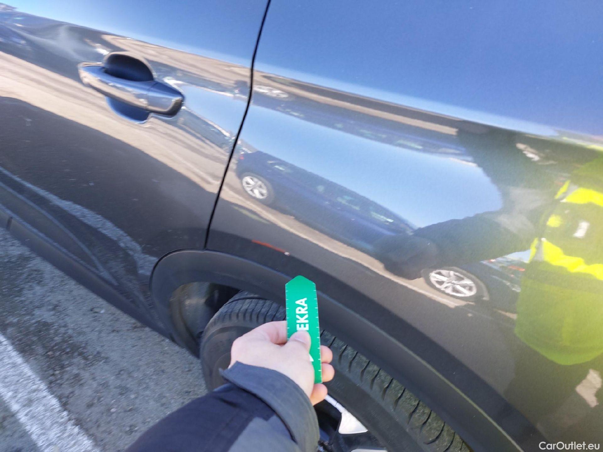  DS  DS7 DS DS 7 Crossback / 2017 / 5P / todoterreno BlueHDi DE 96kW (130CV) Auto. CHIC (AC) #3