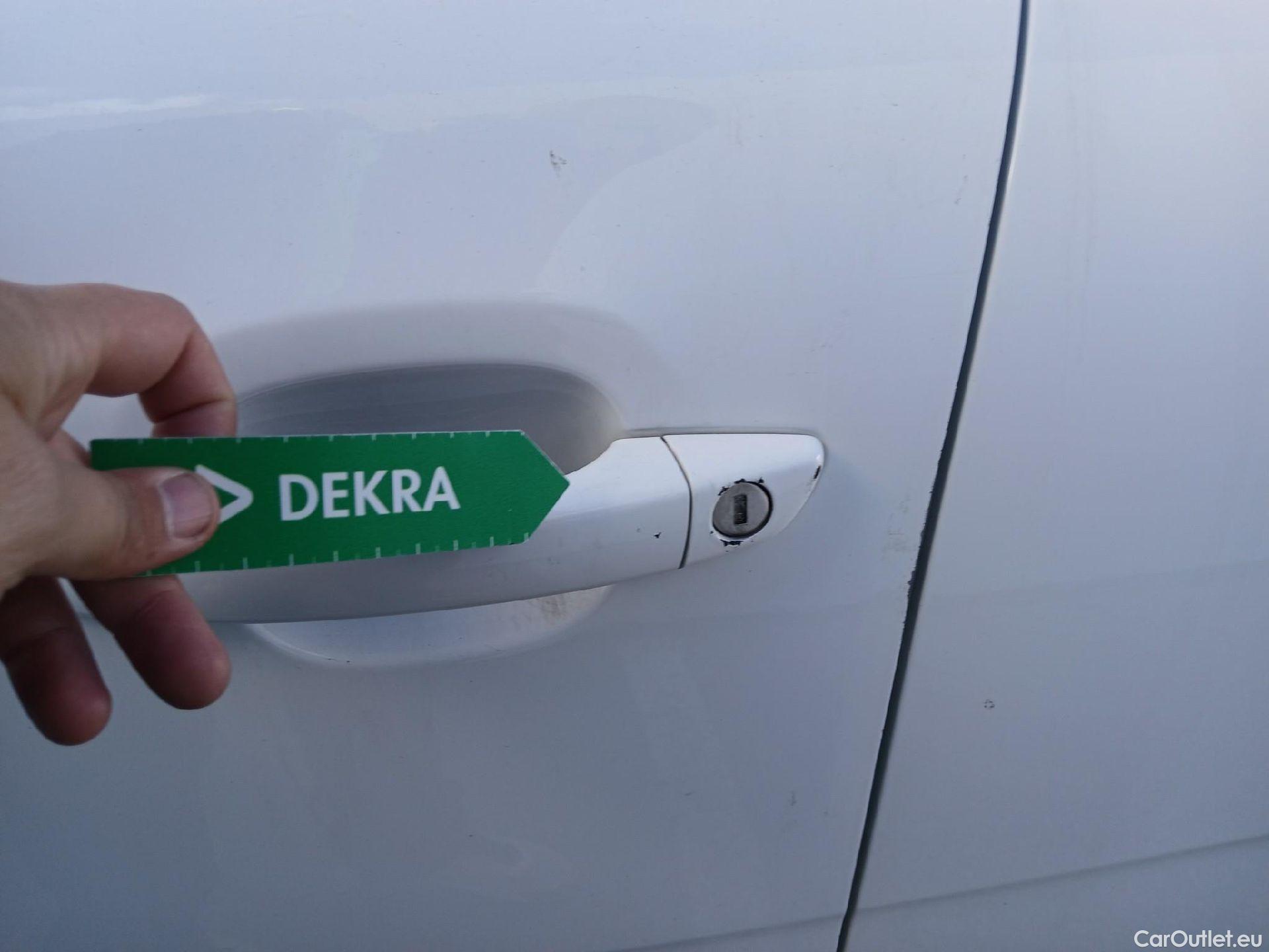  Citroen  C3 CITROEN  / 2020 / 5P / berlina con portón BlueHDi 75KW (100CV) S&S Live Pack #12